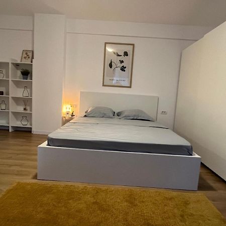 Sky Residence Airport Otopeni 12 Ngoại thất bức ảnh